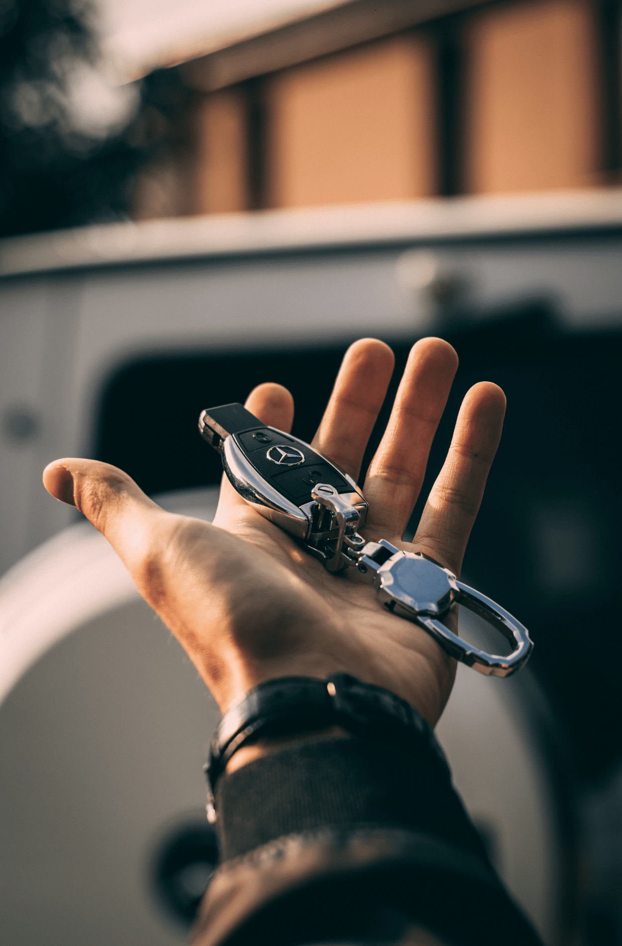 Picture of a customer giving his car key