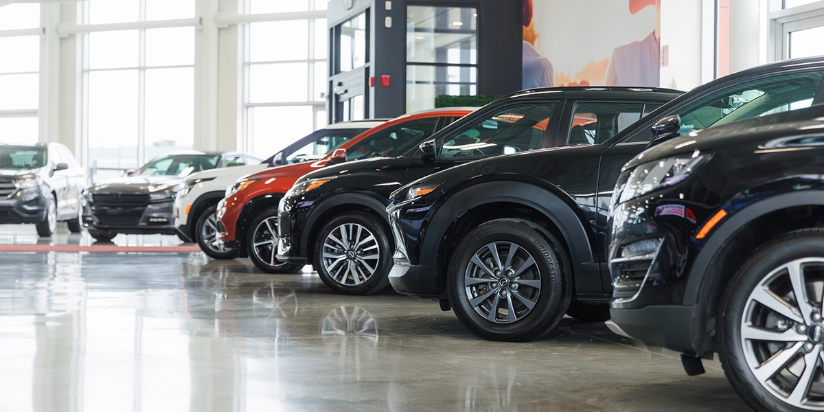 Cars in the Automobile En Direct showroom