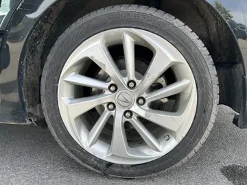 2017 Acura ILX - image 7
