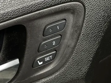 2017 Acura TLX - image 16