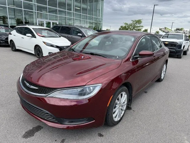 2016 Chrysler 200 — photo 3