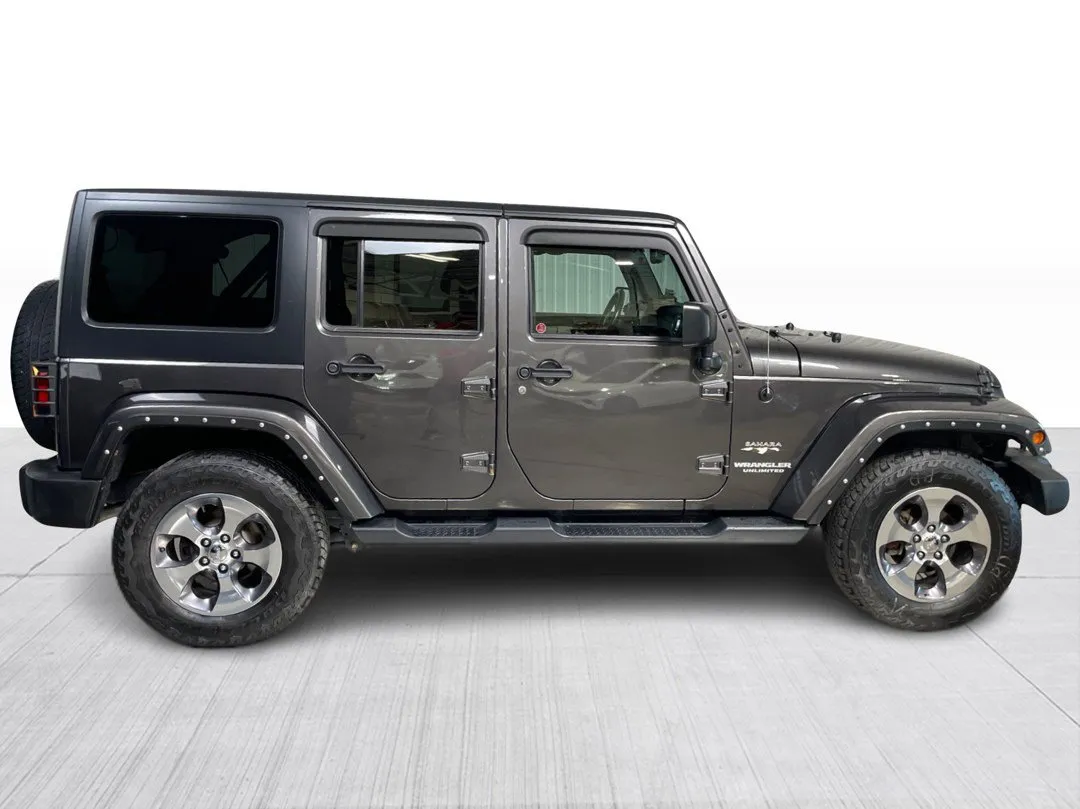 2016 Jeep Wrangler Unlimited Sahara 4WD, photo 8