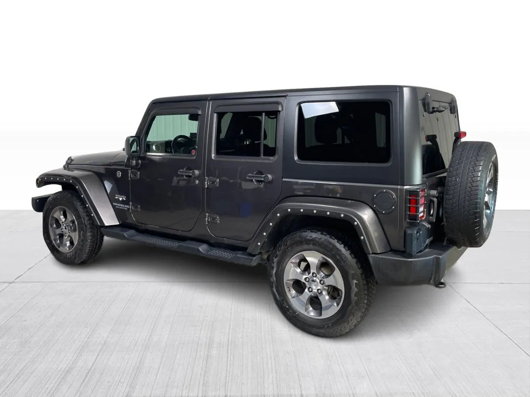 2016 Jeep Wrangler Unlimited Sahara 4WD, photo 5