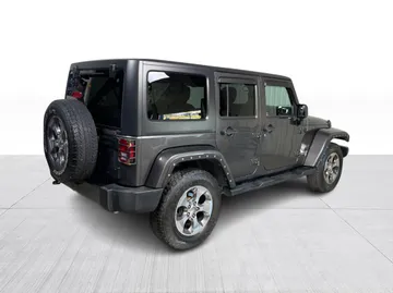 2016 Jeep Wrangler Unlimited - image 9