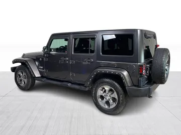 2016 Jeep Wrangler Unlimited - image 7