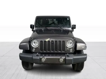 2016 Jeep Wrangler Unlimited - image 3