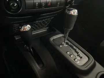 2016 Jeep Wrangler Unlimited - image 20