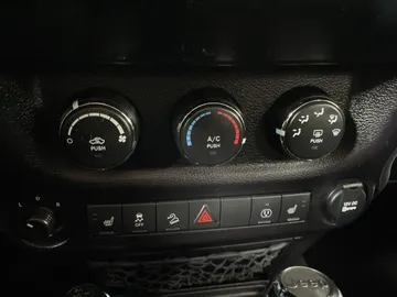 2018 Jeep Wrangler JK Unlimited - image 19