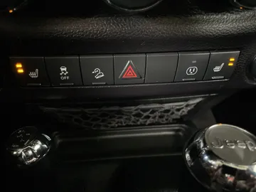 2018 Jeep Wrangler JK Unlimited - image 23