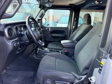 2022 Jeep Wrangler - image 8