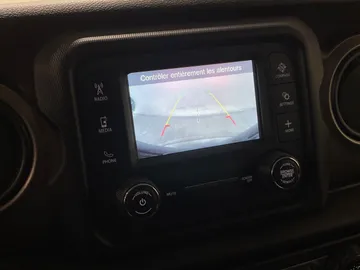 2019 Jeep Wrangler - image 16