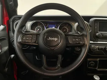 2019 Jeep Wrangler - image 20