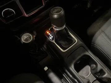 2019 Jeep Wrangler - image 22