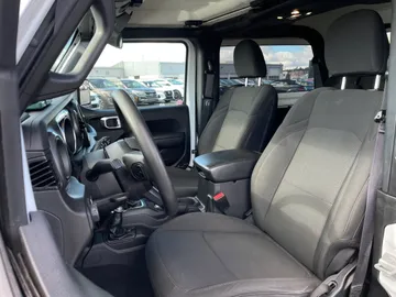 2023 Jeep Wrangler - image 3