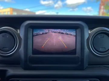 2023 Jeep Wrangler - image 19