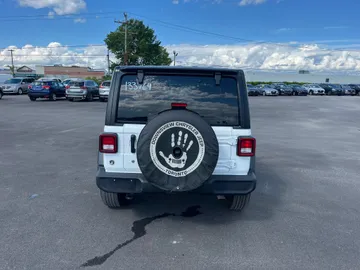 2023 Jeep Wrangler - image 6