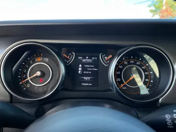 2023 Jeep Wrangler - image 16