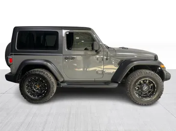 2020 Jeep Wrangler - image 2