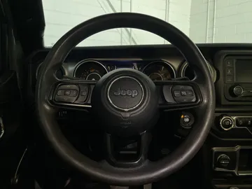 2020 Jeep Wrangler - image 14