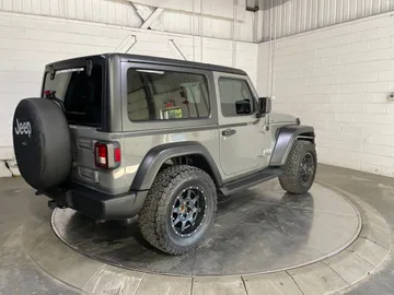 2020 Jeep Wrangler - image 8