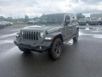 2023 Jeep Wrangler - image 3