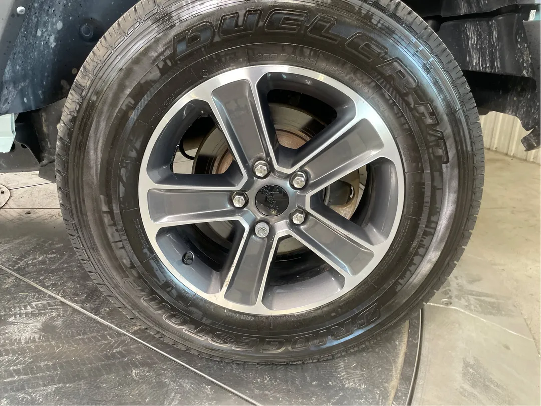 2023 Jeep Wrangler — photo 5