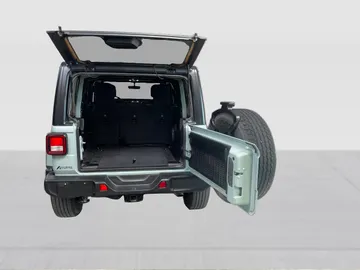 2023 Jeep Wrangler - image 12