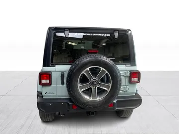 2023 Jeep Wrangler - image 11