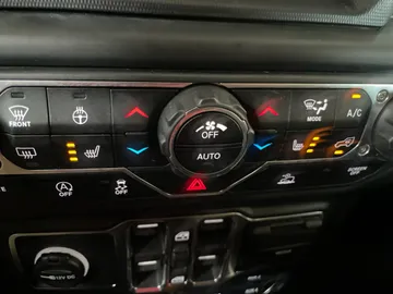 2023 Jeep Wrangler - image 25