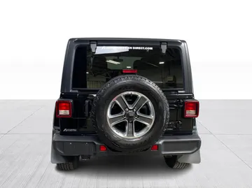 2021 Jeep Wrangler - image 11