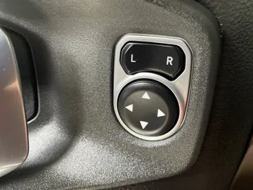 2021 Jeep Wrangler - image 24