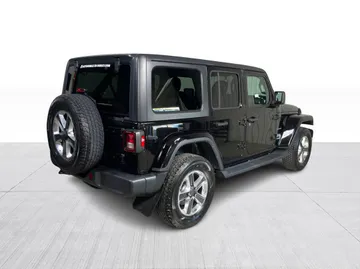 2021 Jeep Wrangler - image 13