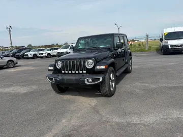 2021 Jeep Wrangler - image 3