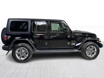 2021 Jeep Wrangler - image 2