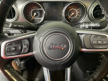 2021 Jeep Wrangler - image 16