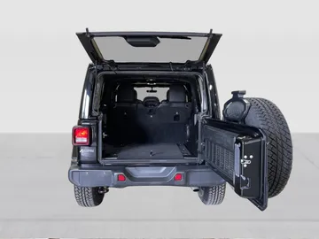 2019 Jeep Wrangler Unlimited - image 13