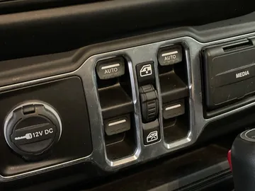 2019 Jeep Wrangler Unlimited - image 19