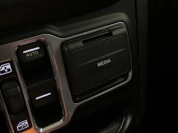 2019 Jeep Wrangler Unlimited - image 27