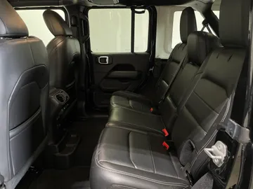 2019 Jeep Wrangler Unlimited - image 15