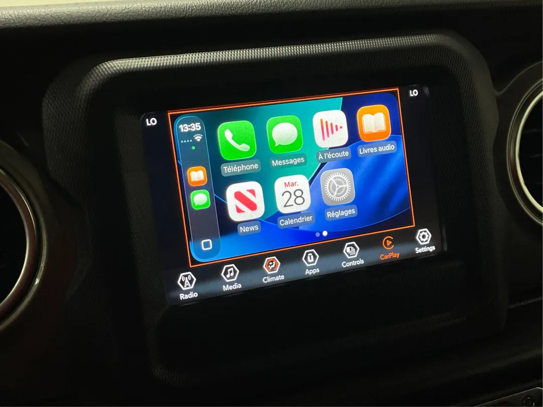 2021 Jeep Wrangler — photo 6
