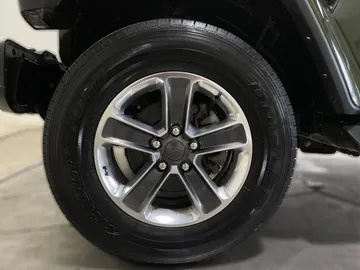 2021 Jeep Wrangler - image 6