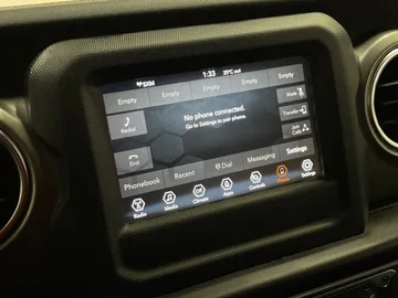 2021 Jeep Wrangler - image 25