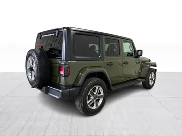 2021 Jeep Wrangler - image 14