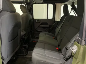 2021 Jeep Wrangler - image 15