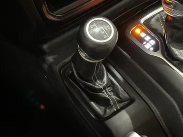 2021 Jeep Wrangler - image 22