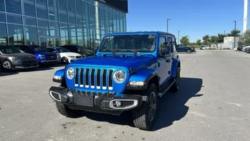 2023 Jeep Wrangler - image 3