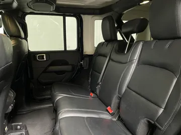 2021 Jeep Wrangler - image 15