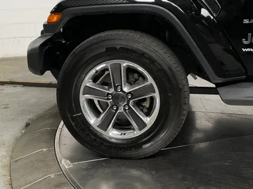 2021 Jeep Wrangler - image 7