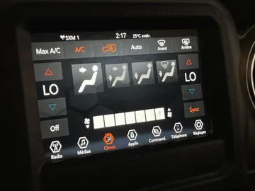 2021 Jeep Wrangler - image 24