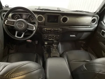 2021 Jeep Wrangler - image 4